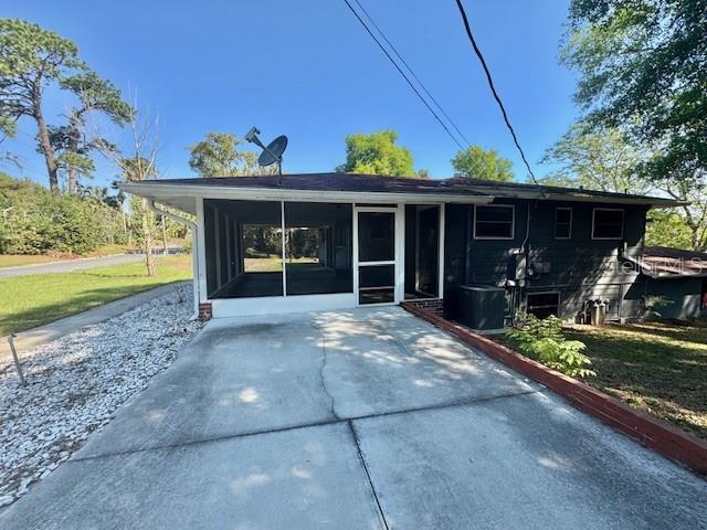 Image 4 of 13 For 1516 Crestview Drive