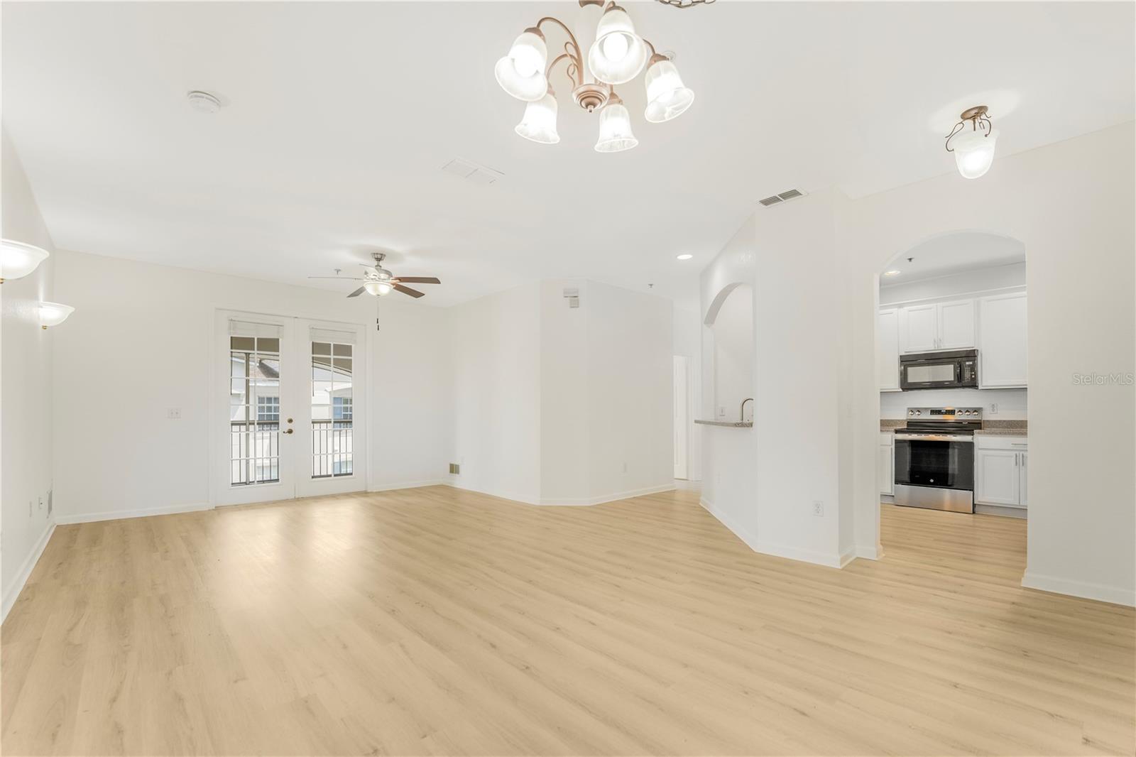 Image 2 of 21 For 3351 Whitestone Circle 304