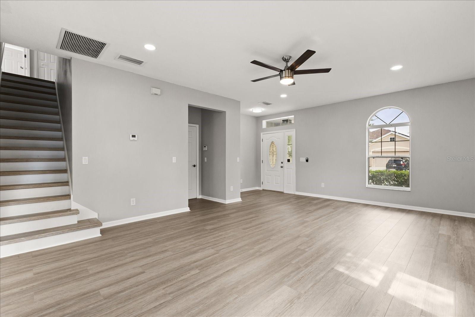 Image 11 of 43 For 11062 Prairie Hawk Drive