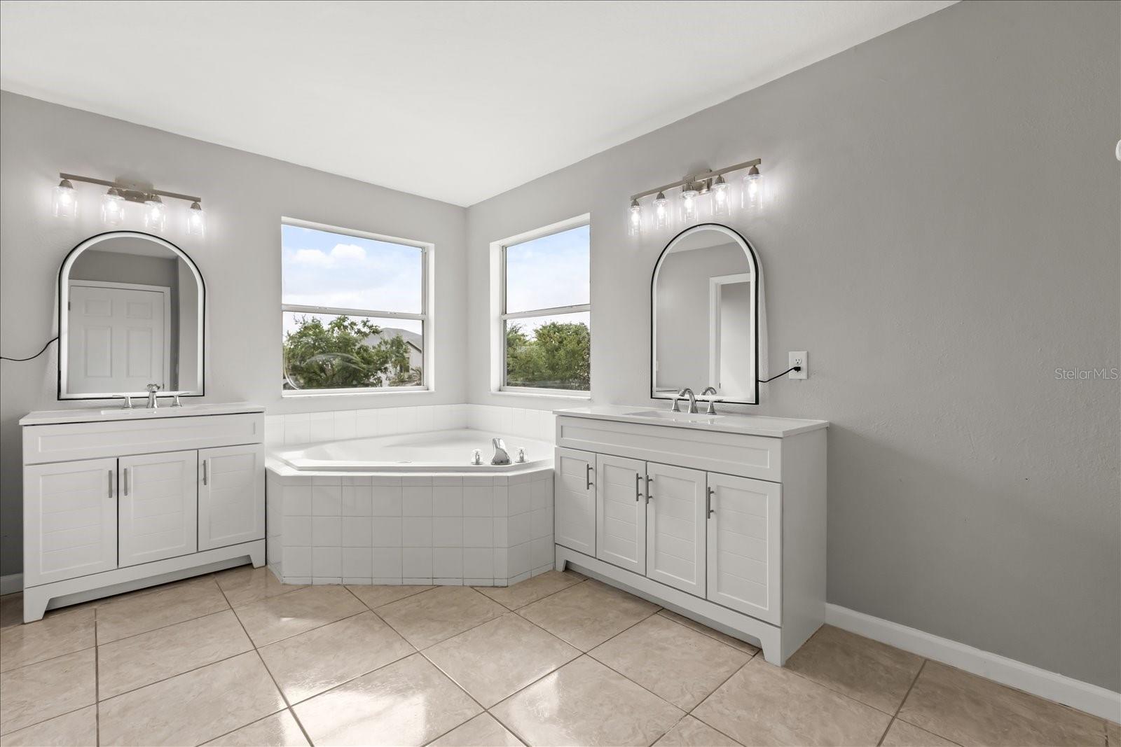 Image 32 of 43 For 11062 Prairie Hawk Drive