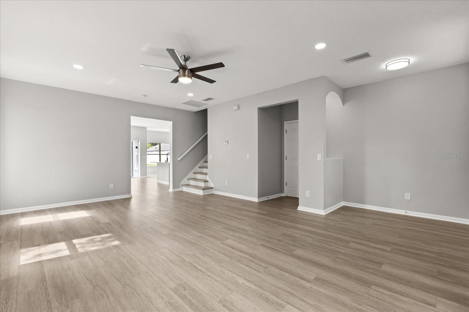 Image 4 of 43 For 11062 Prairie Hawk Drive