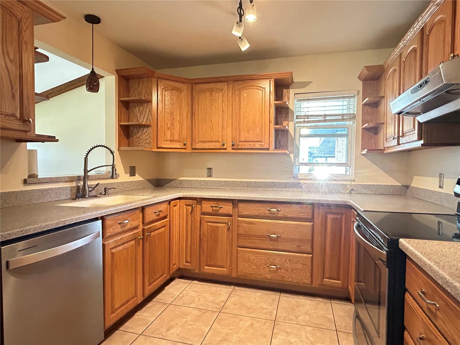 Image 14 of 60 For 7508 Glenmoor Lane