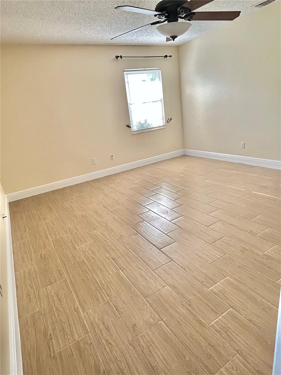 Image 19 of 60 For 7508 Glenmoor Lane