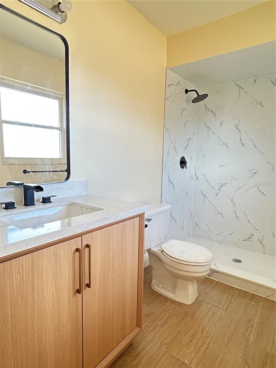 Image 21 of 60 For 7508 Glenmoor Lane