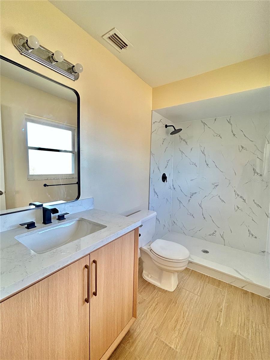 Image 25 of 60 For 7508 Glenmoor Lane