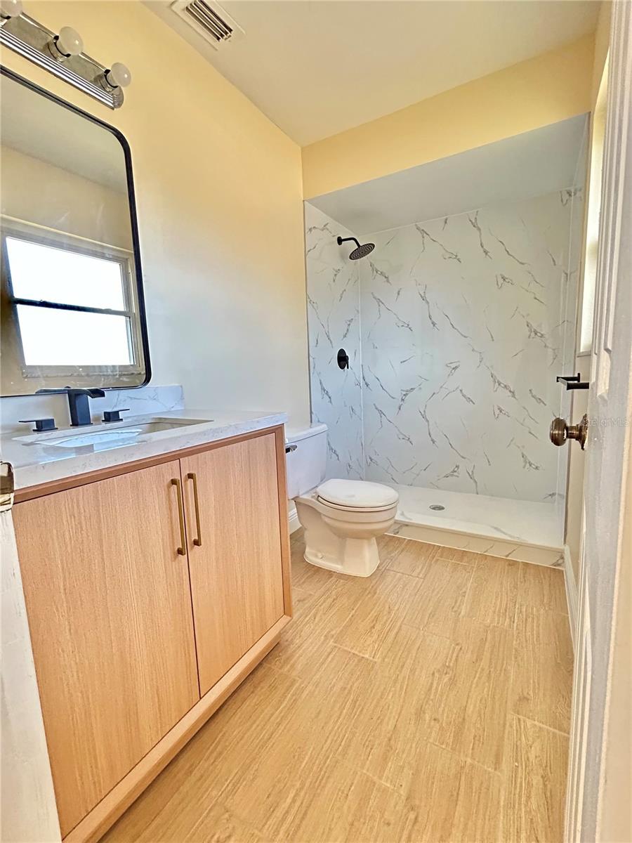 Image 27 of 60 For 7508 Glenmoor Lane