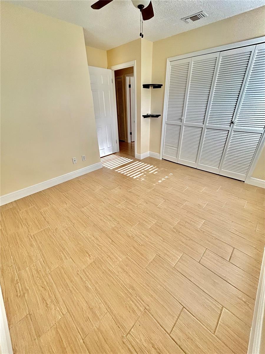 Image 32 of 60 For 7508 Glenmoor Lane