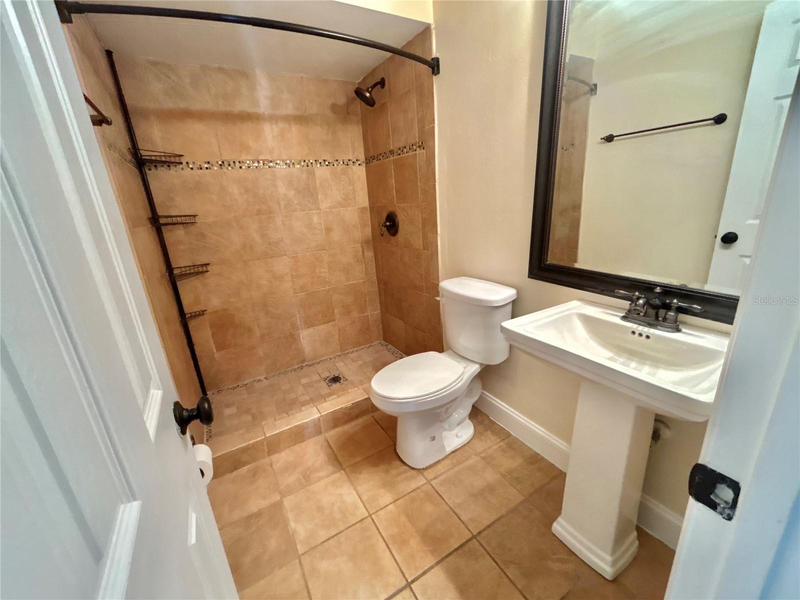 Image 39 of 60 For 7508 Glenmoor Lane