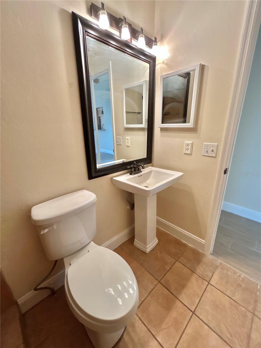 Image 41 of 60 For 7508 Glenmoor Lane