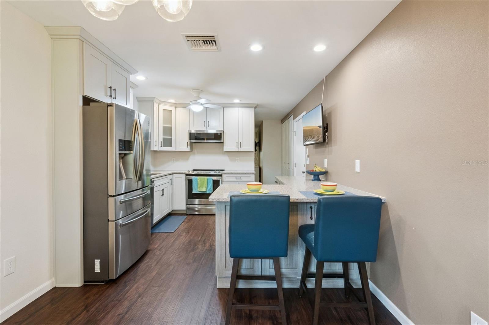 Image 12 of 35 For 5307 Hansel Avenue D8