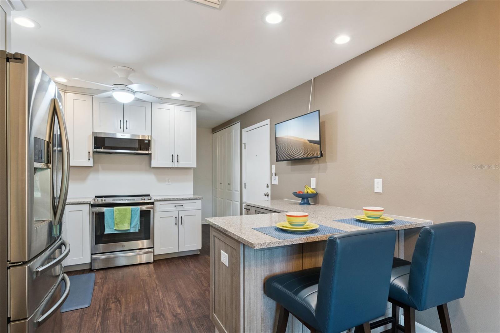 Image 13 of 35 For 5307 Hansel Avenue D8