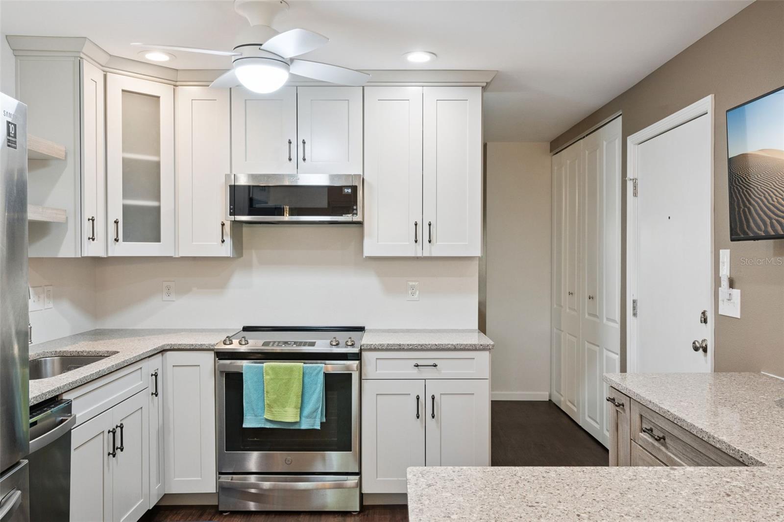 Image 16 of 35 For 5307 Hansel Avenue D8