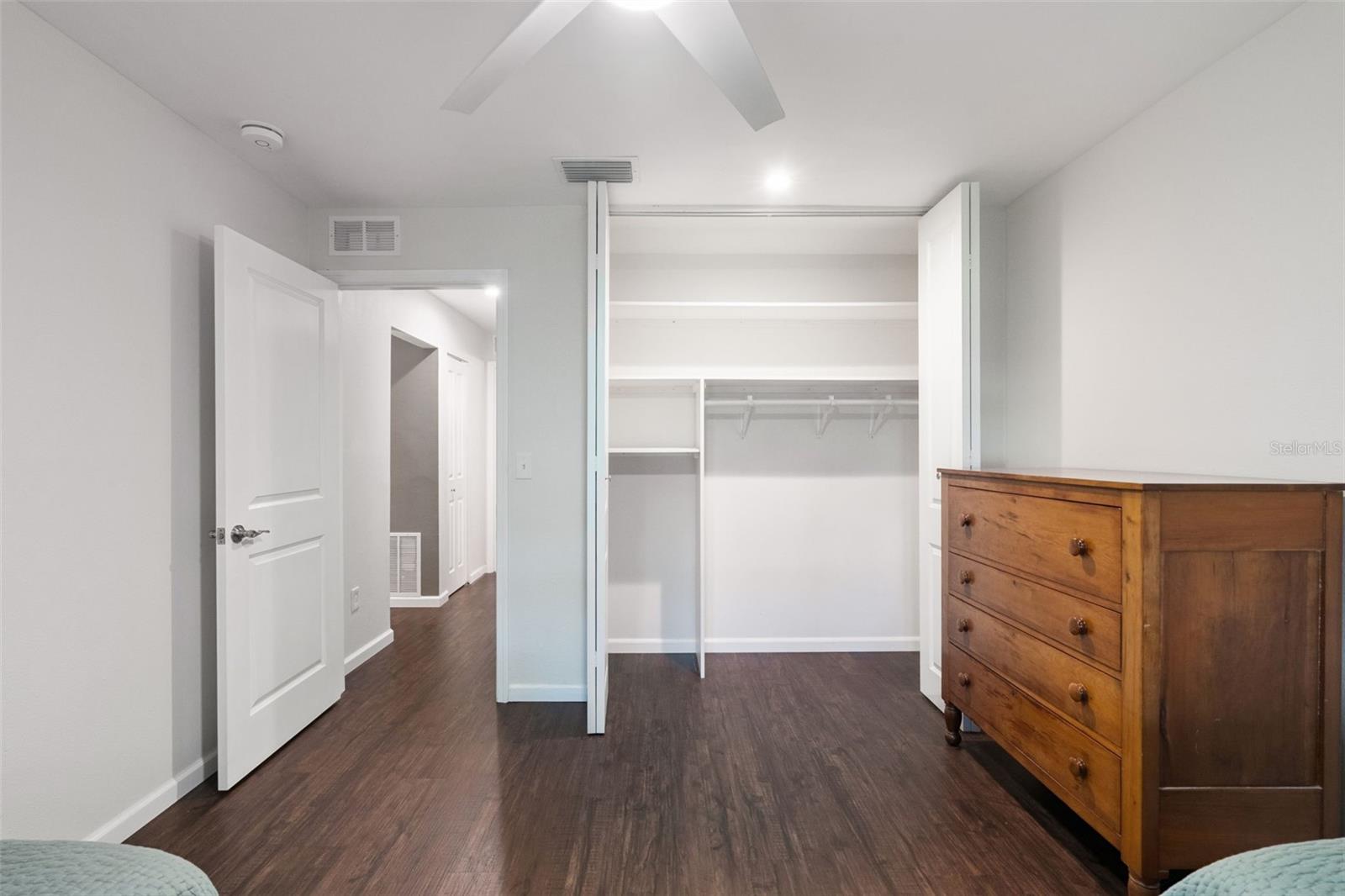 Image 24 of 35 For 5307 Hansel Avenue D8