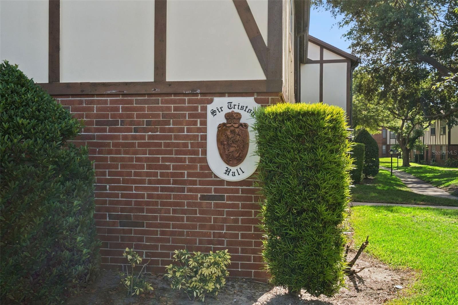 Image 29 of 35 For 5307 Hansel Avenue D8