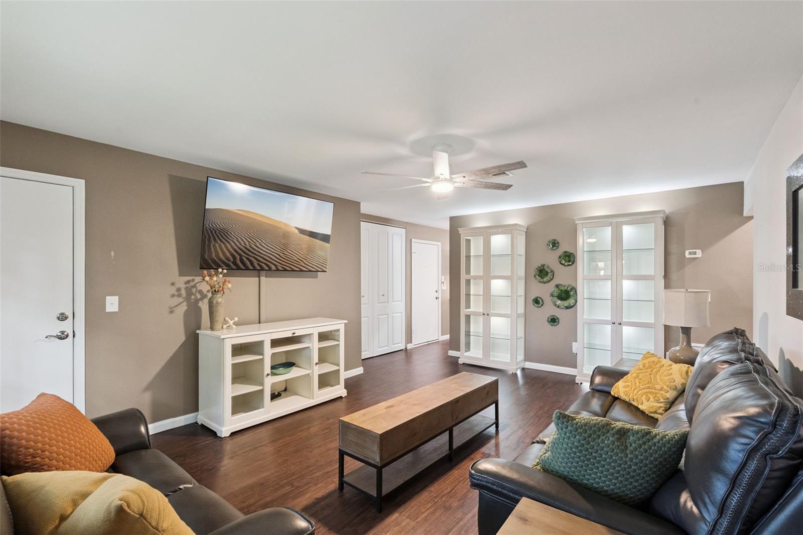 Image 4 of 35 For 5307 Hansel Avenue D8