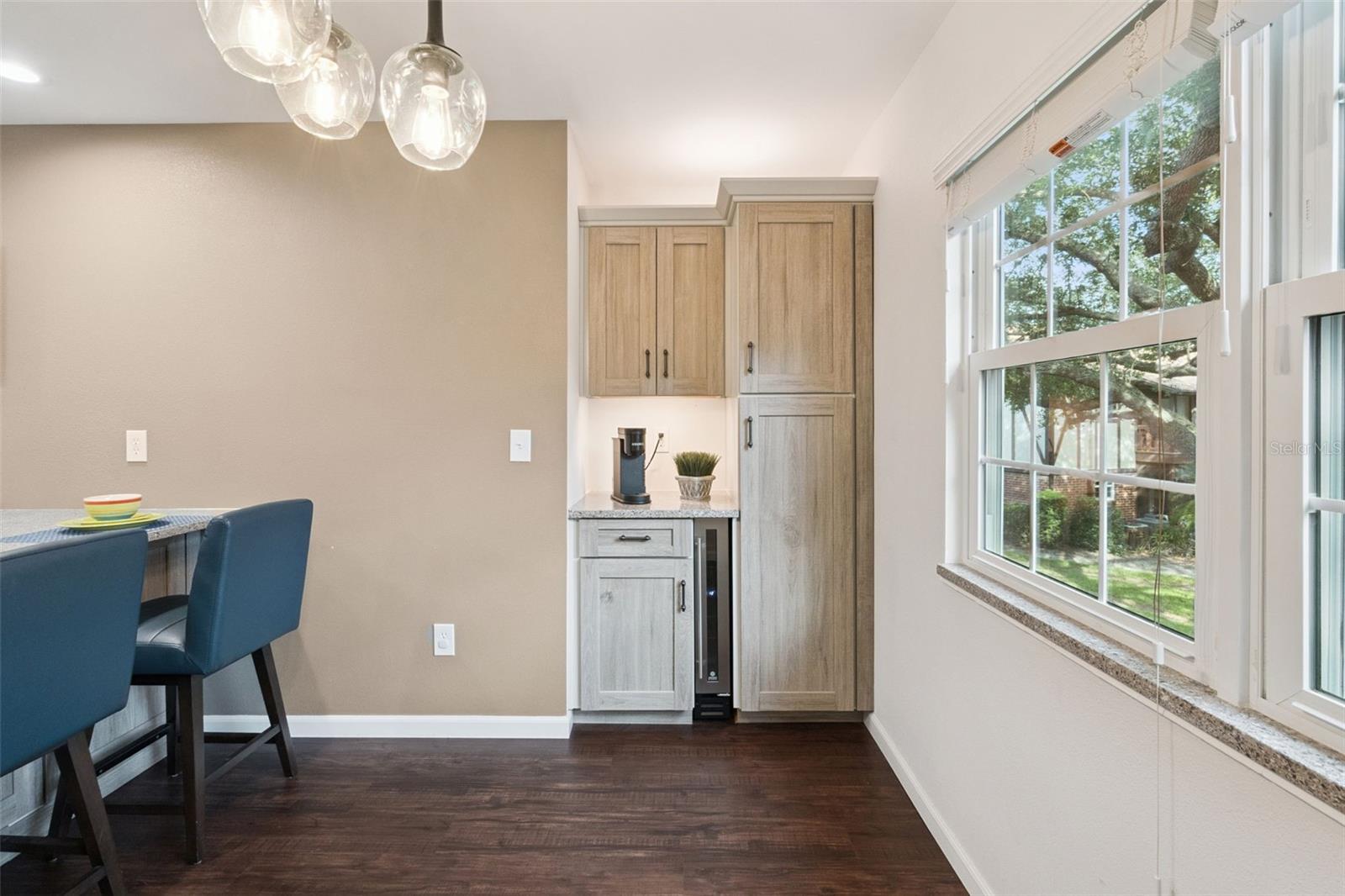 Image 8 of 35 For 5307 Hansel Avenue D8