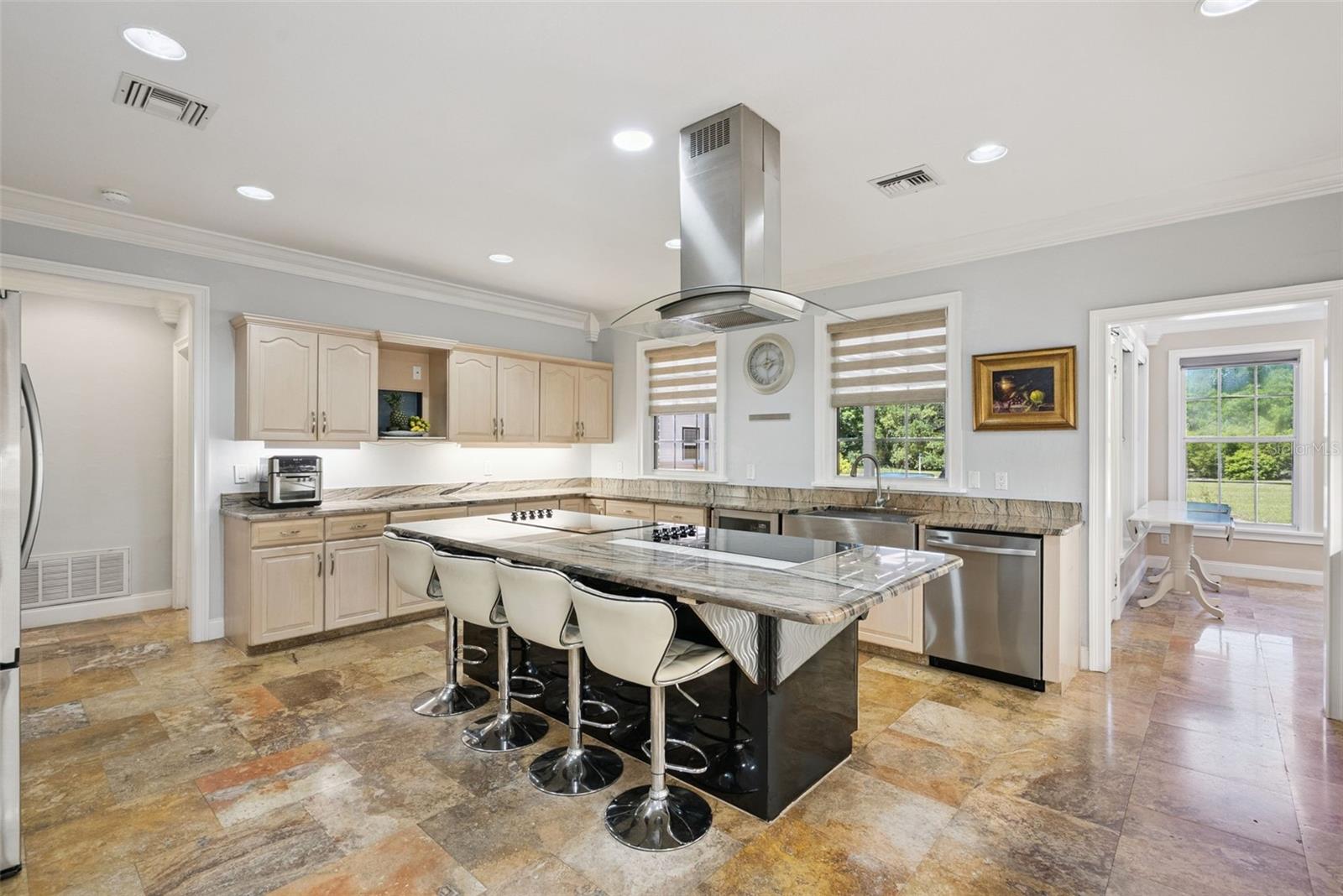 Image 14 of 68 For 1498 Markham Woods Road