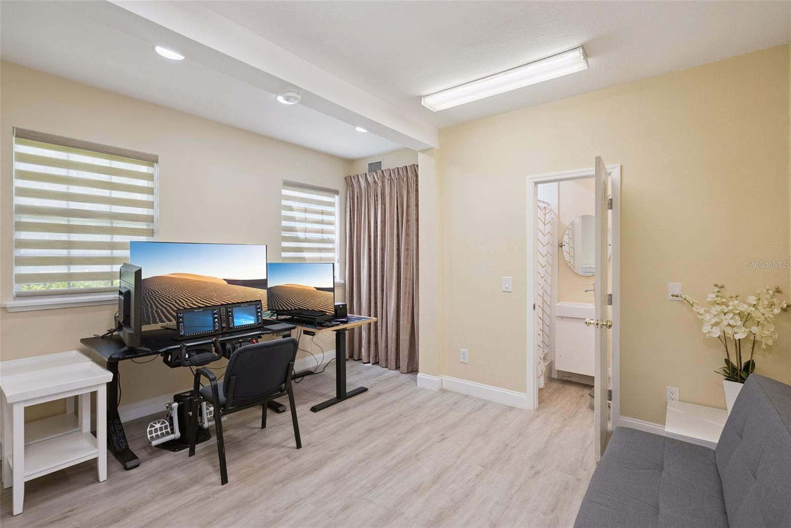 Image 34 of 68 For 1498 Markham Woods Road