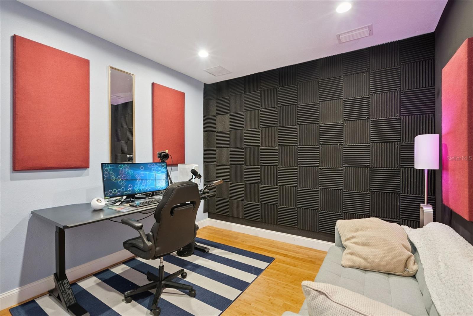 Image 36 of 68 For 1498 Markham Woods Road