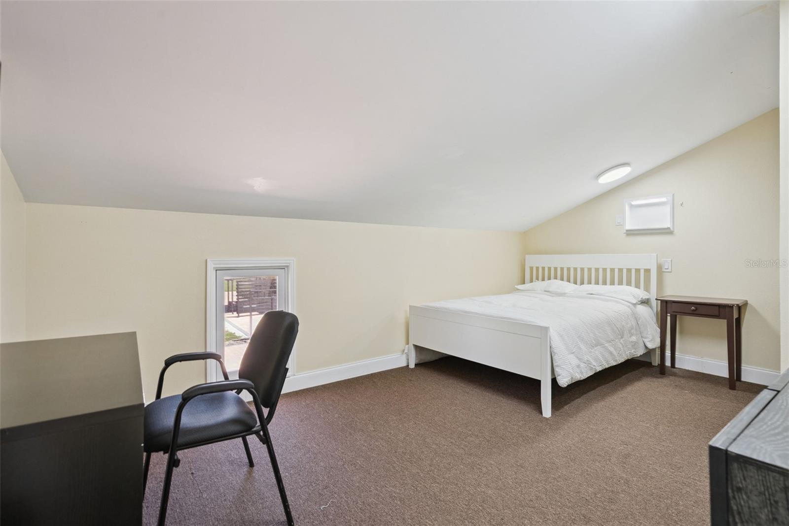 Image 42 of 68 For 1498 Markham Woods Road