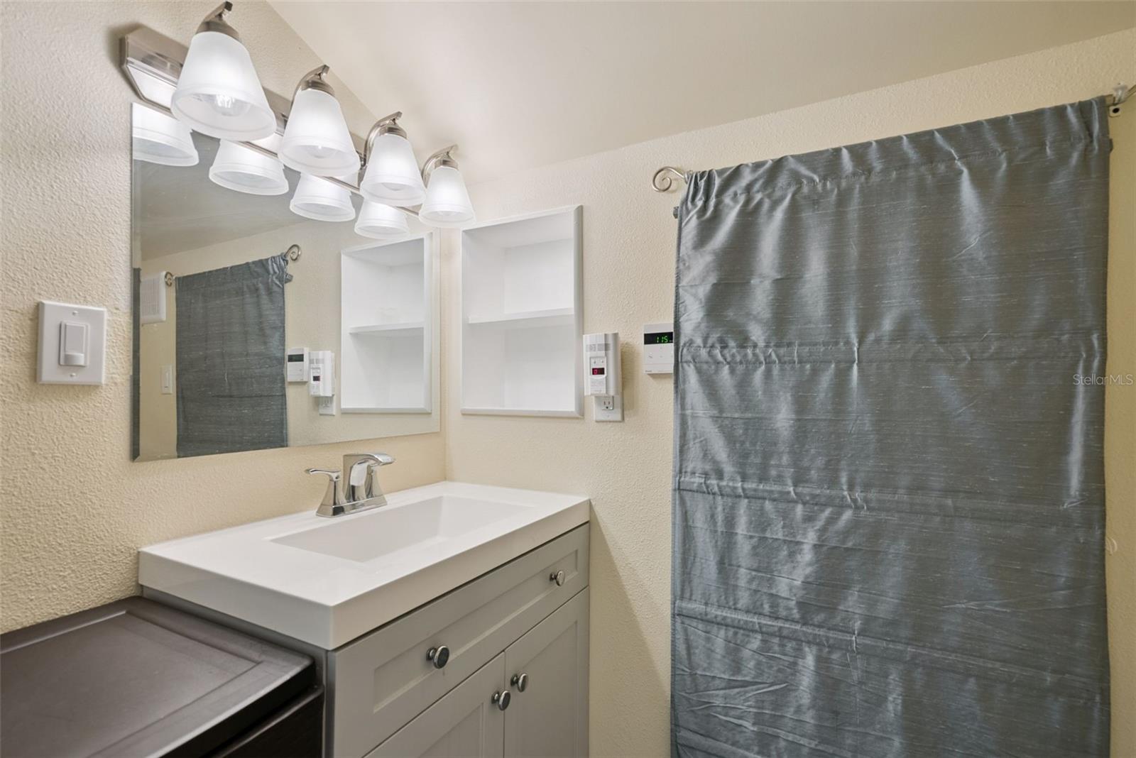 Image 45 of 68 For 1498 Markham Woods Road