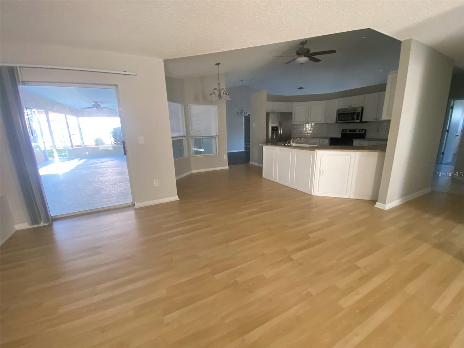 Image 2 of 5 For 9389 Fox Hollow Lane