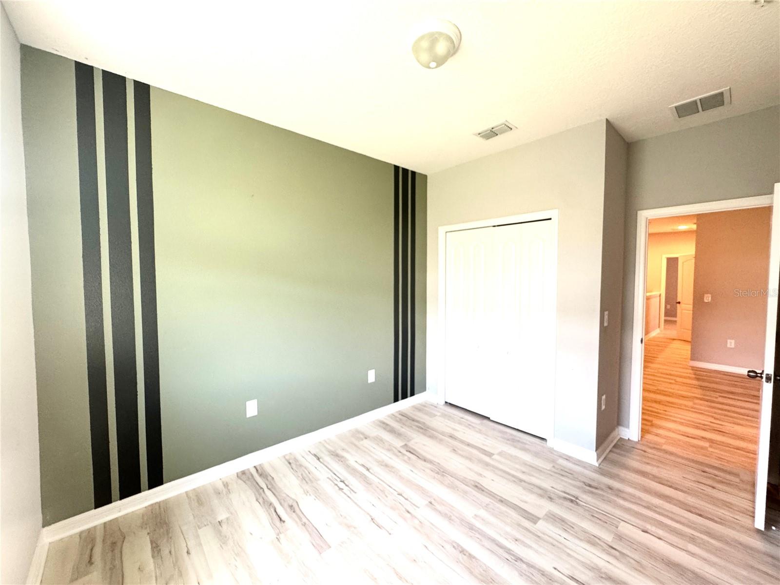 Image 20 of 28 For 229 Rustic Loop