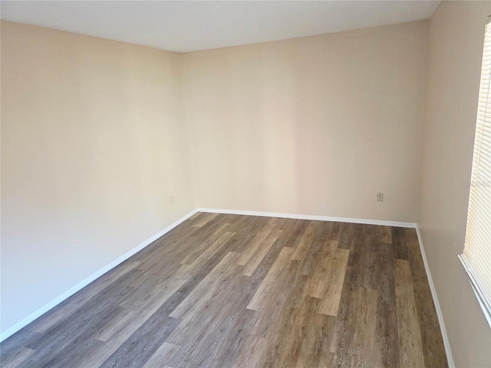 Image 11 of 35 For 7543 Sugar Bend Drive 7543