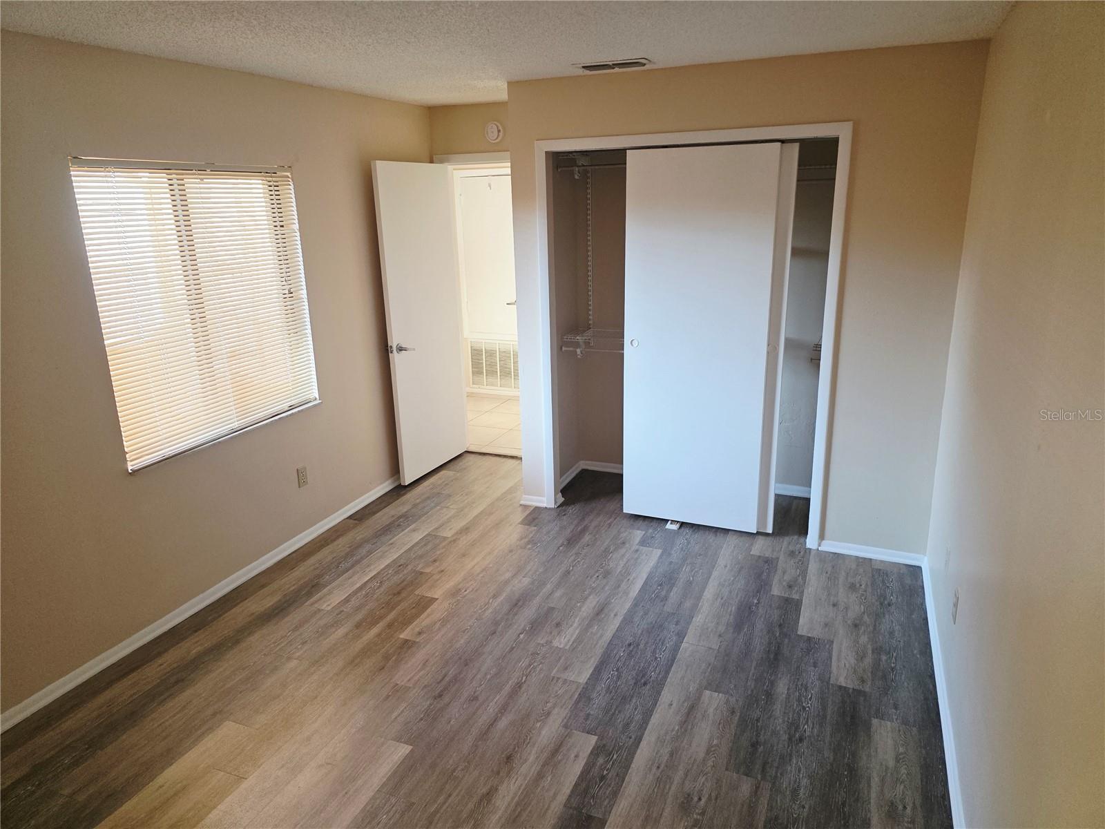 Image 12 of 35 For 7543 Sugar Bend Drive 7543