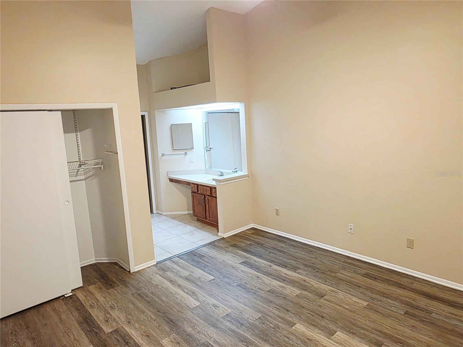 Image 14 of 35 For 7543 Sugar Bend Drive 7543