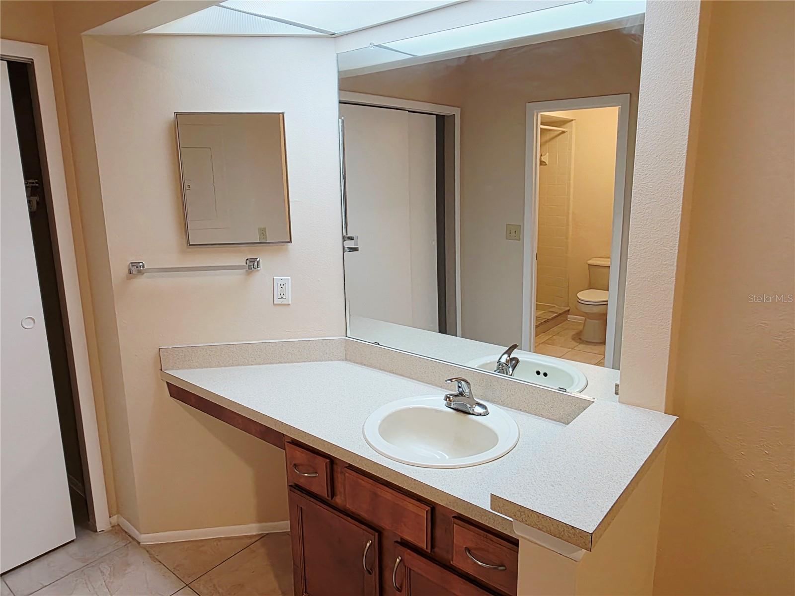 Image 16 of 35 For 7543 Sugar Bend Drive 7543