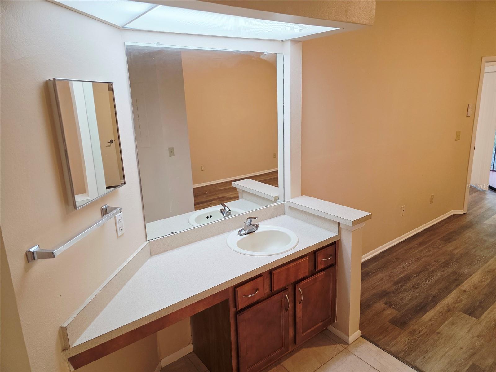 Image 17 of 35 For 7543 Sugar Bend Drive 7543