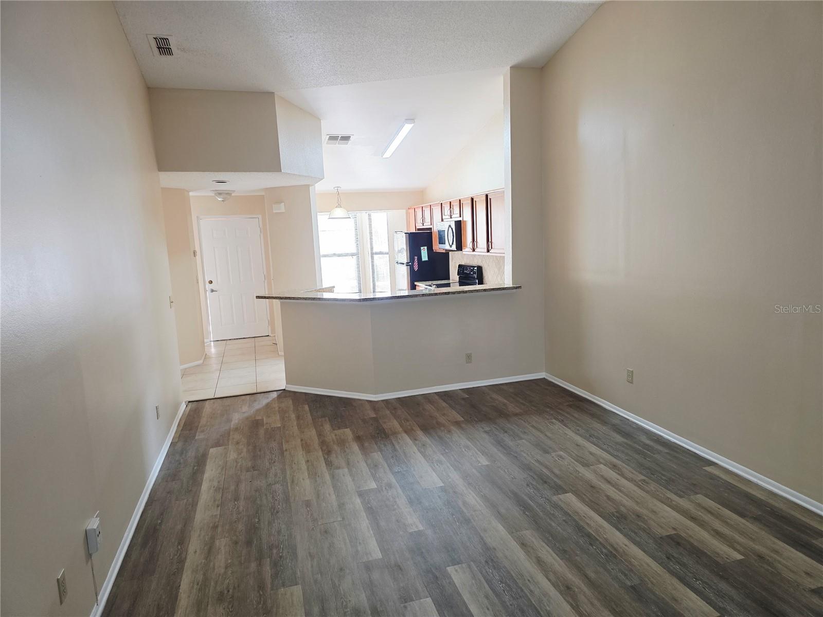 Image 7 of 35 For 7543 Sugar Bend Drive 7543