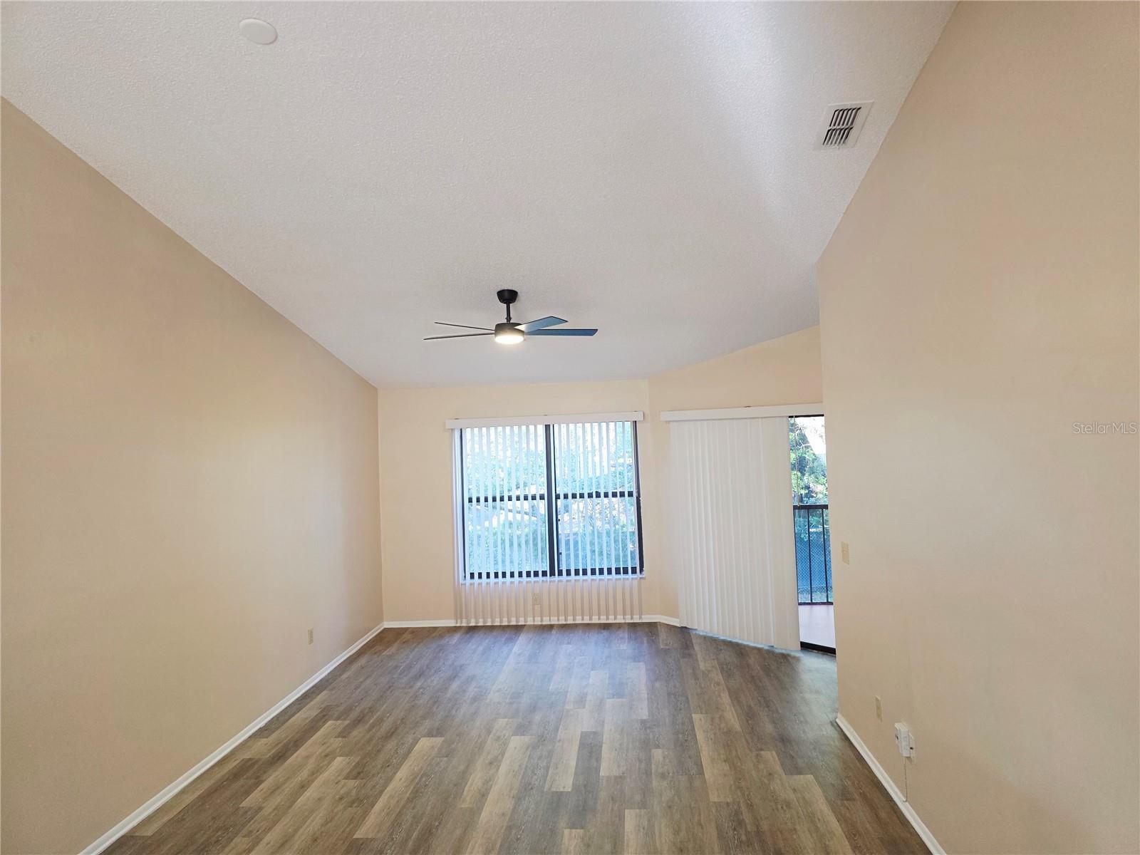 Image 8 of 35 For 7543 Sugar Bend Drive 7543