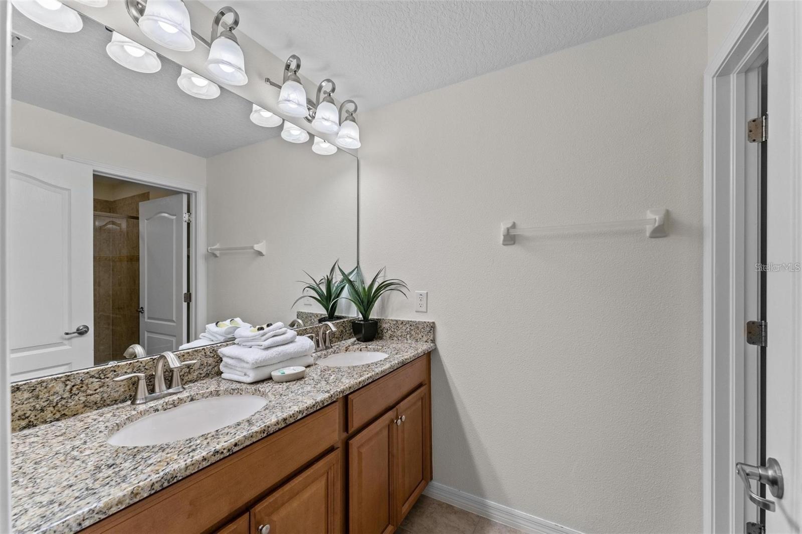 Image 33 of 45 For 8859 Candy Palm Road