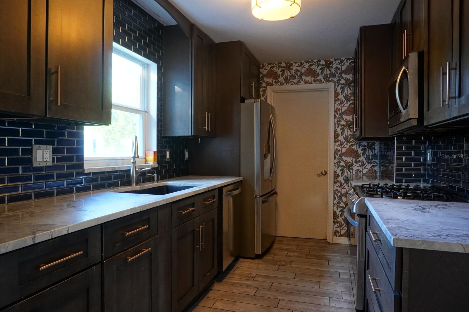 Image 14 of 55 For 668 Georgia Avenue