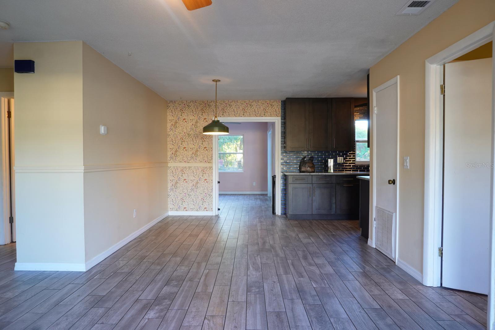 Image 18 of 55 For 668 Georgia Avenue