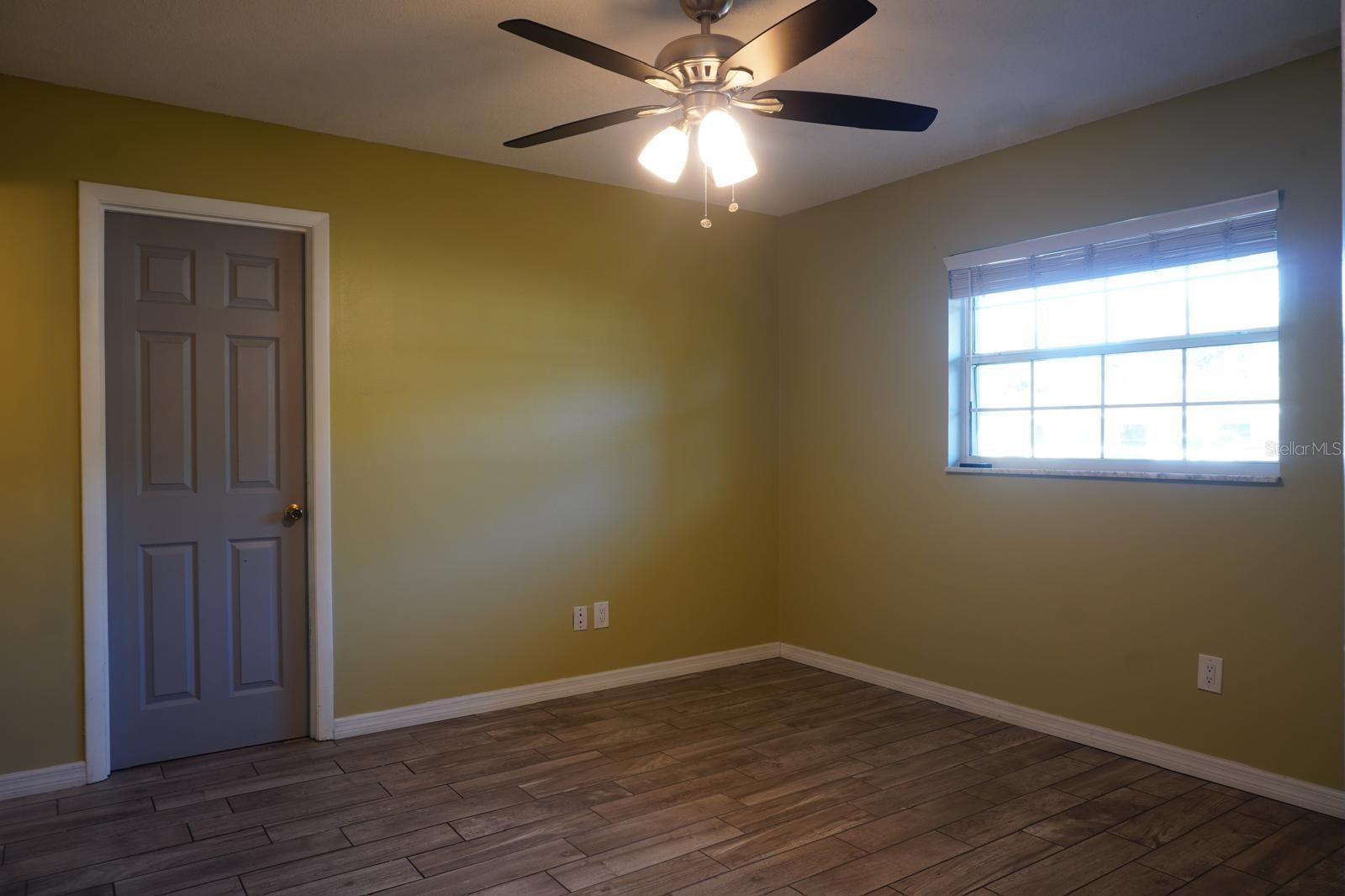 Image 23 of 55 For 668 Georgia Avenue