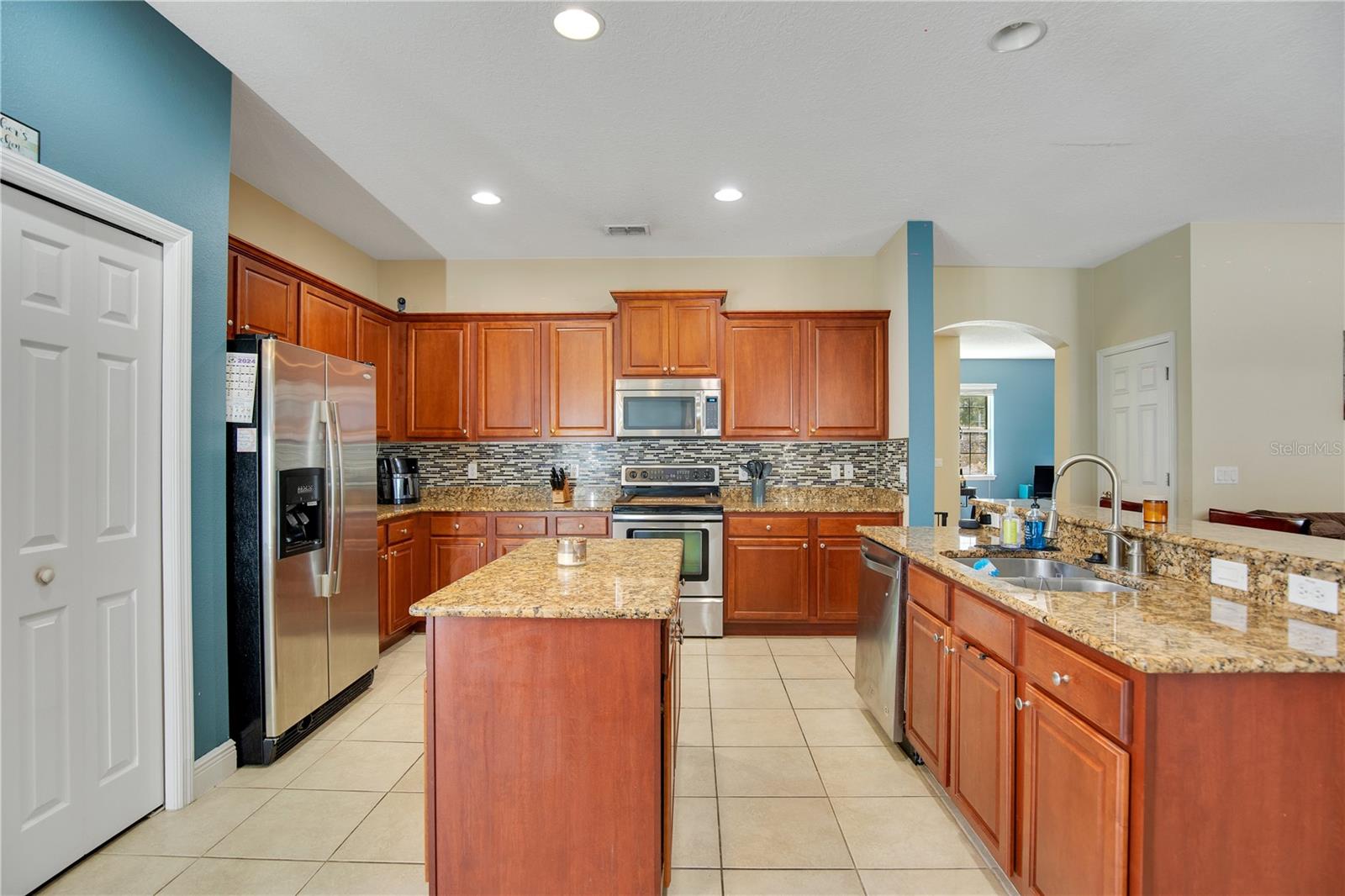 Image 8 of 38 For 2053 Nobscot Place