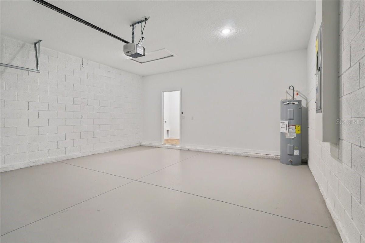 Image 13 of 19 For 4325 Bacall Loop