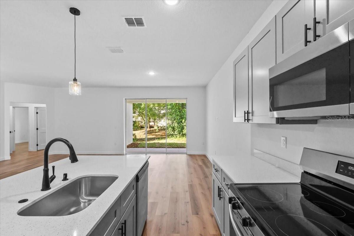 Image 4 of 19 For 4325 Bacall Loop