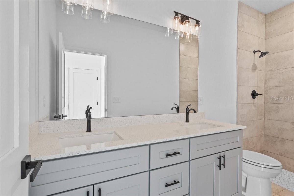 Image 8 of 19 For 4325 Bacall Loop