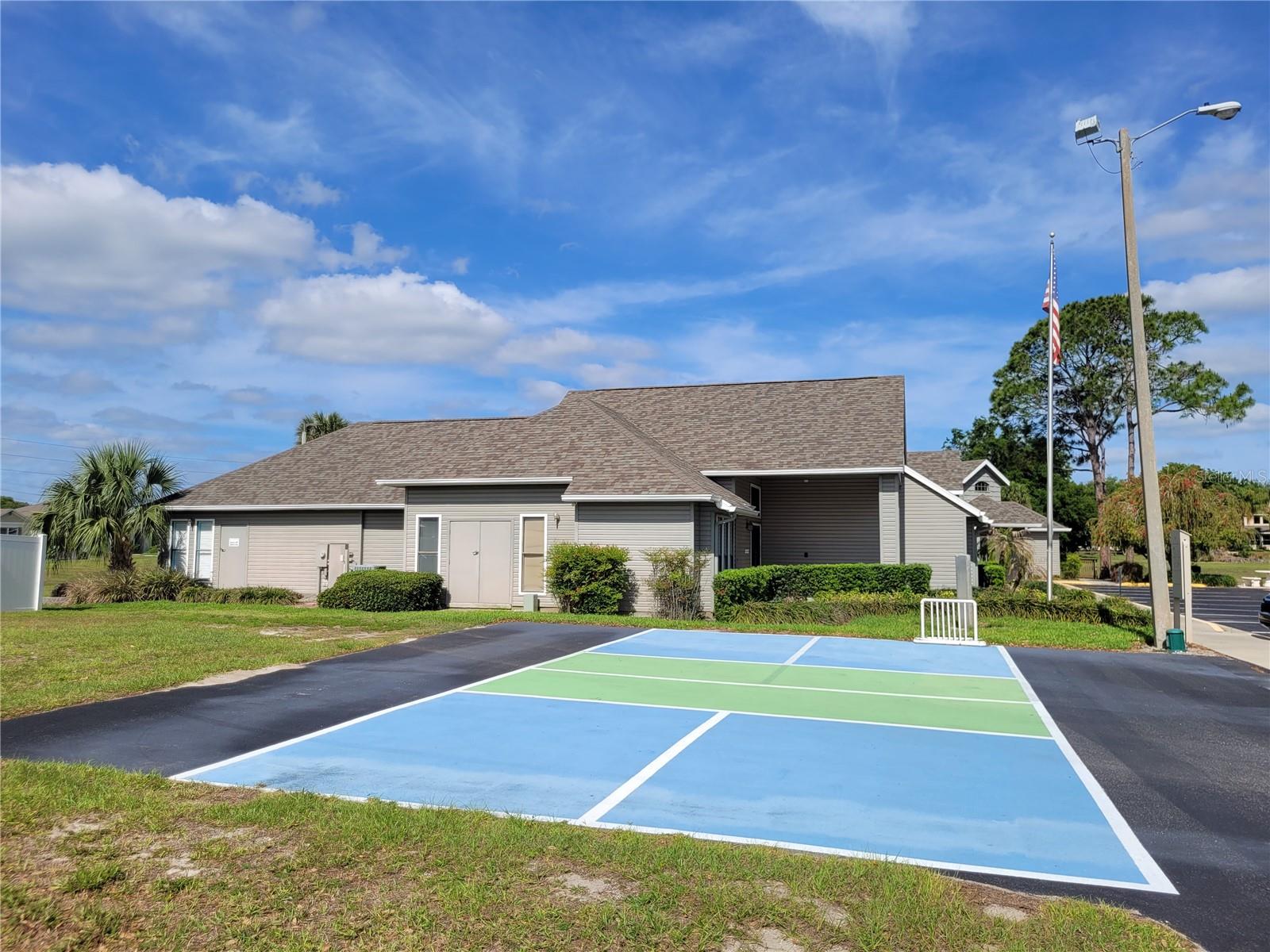 Image 40 of 65 For 432 Baytree Blvd