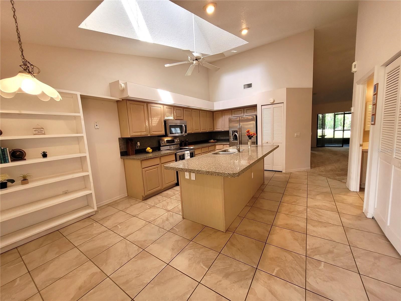 Image 6 of 65 For 432 Baytree Blvd