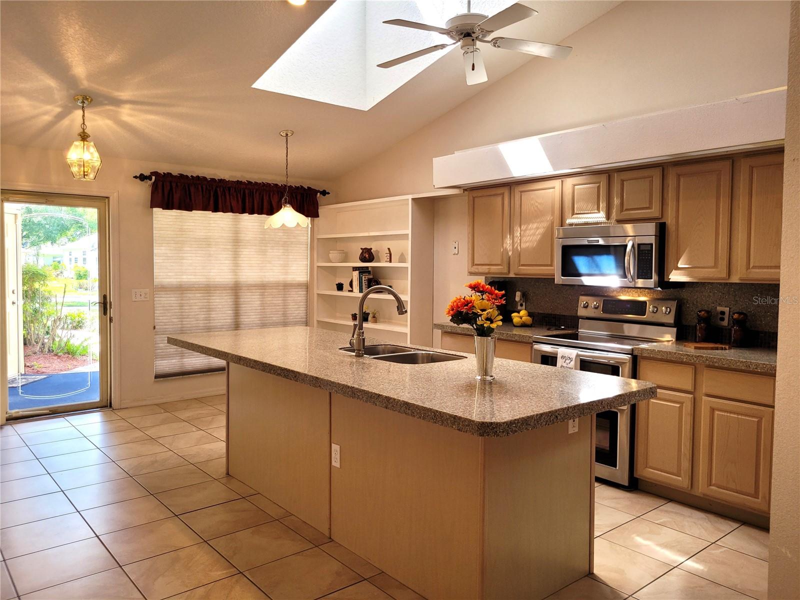 Image 8 of 65 For 432 Baytree Blvd