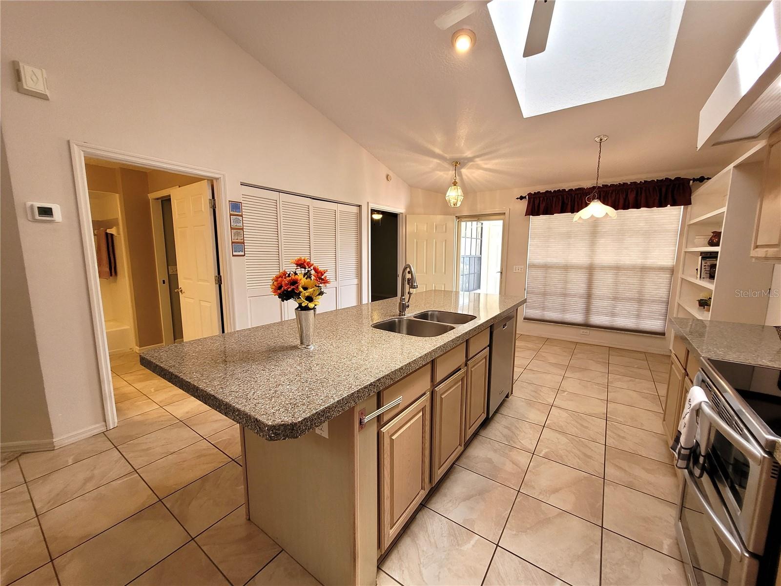 Image 9 of 65 For 432 Baytree Blvd