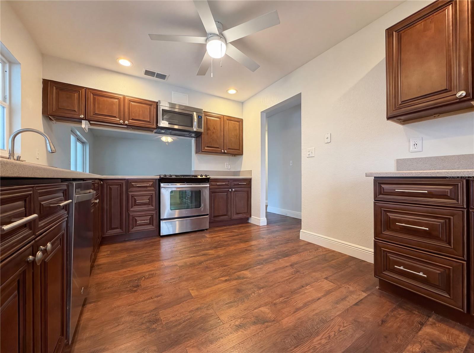 Image 12 of 32 For 3014 Rosebud Lane