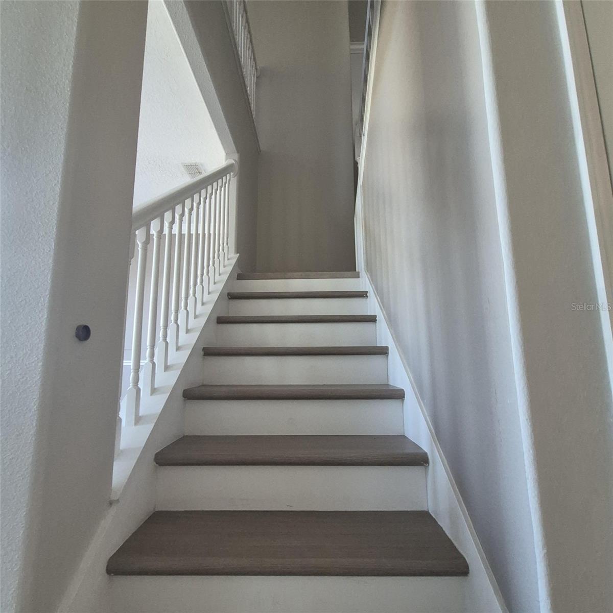 Image 14 of 47 For 16112 Birchwood Way