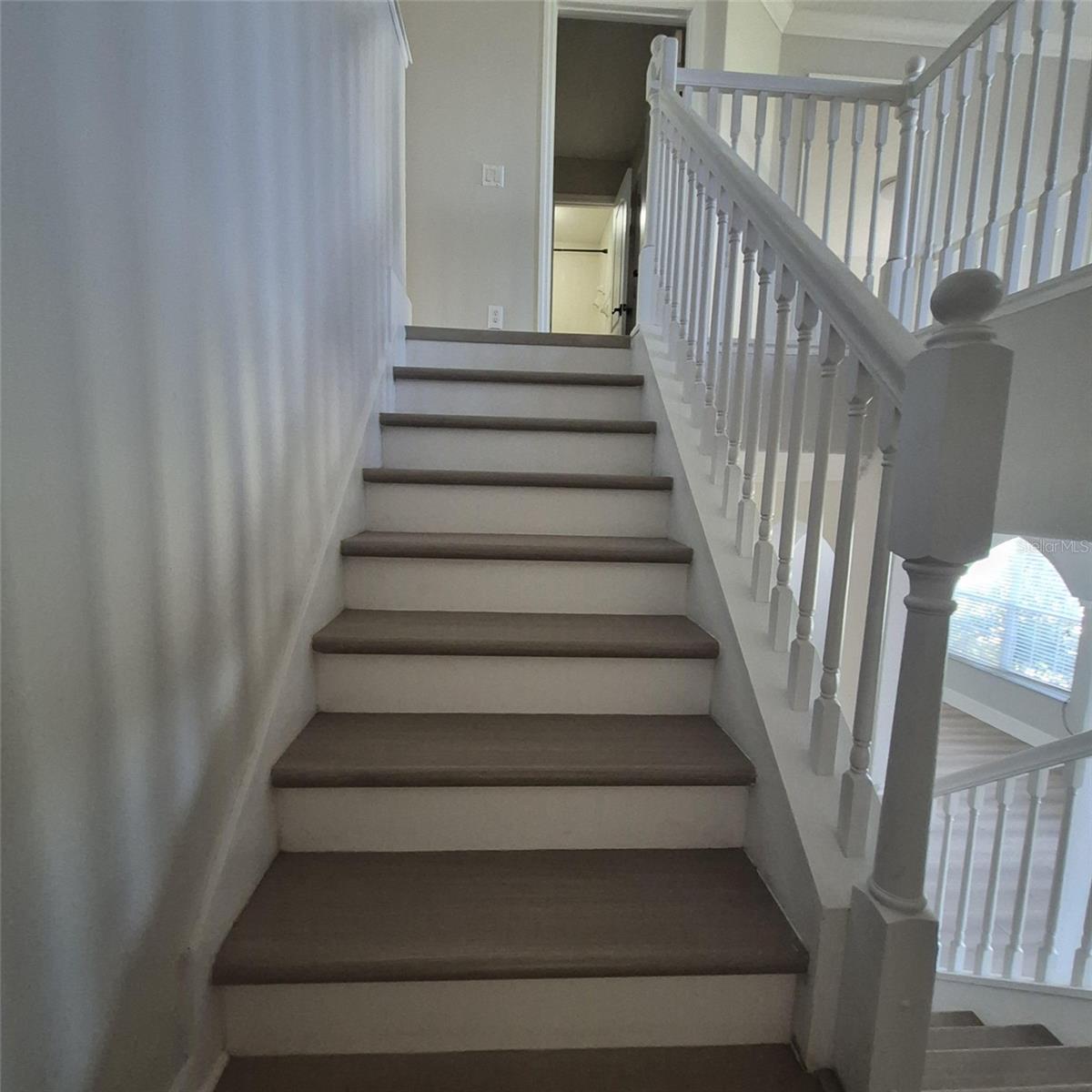 Image 17 of 47 For 16112 Birchwood Way