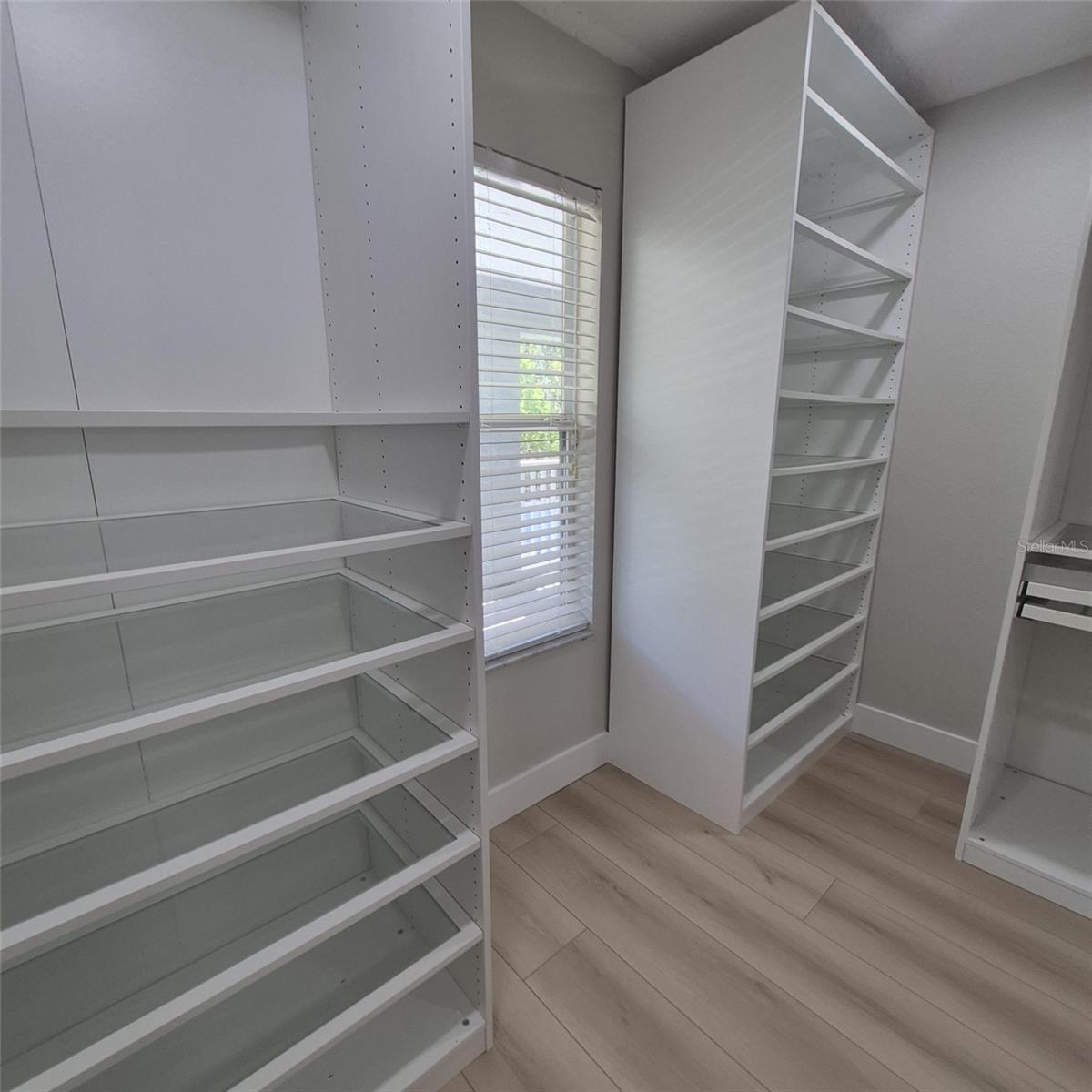 Image 21 of 47 For 16112 Birchwood Way